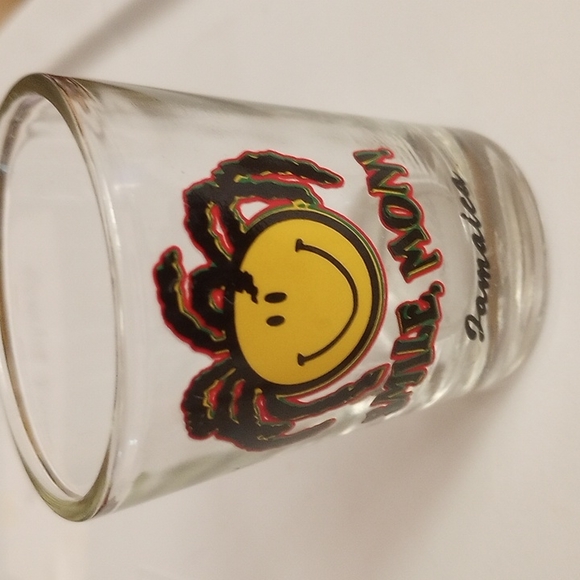 Smile Mon Smiley Face Jamaica Shot Glass - Picture 2 of 4